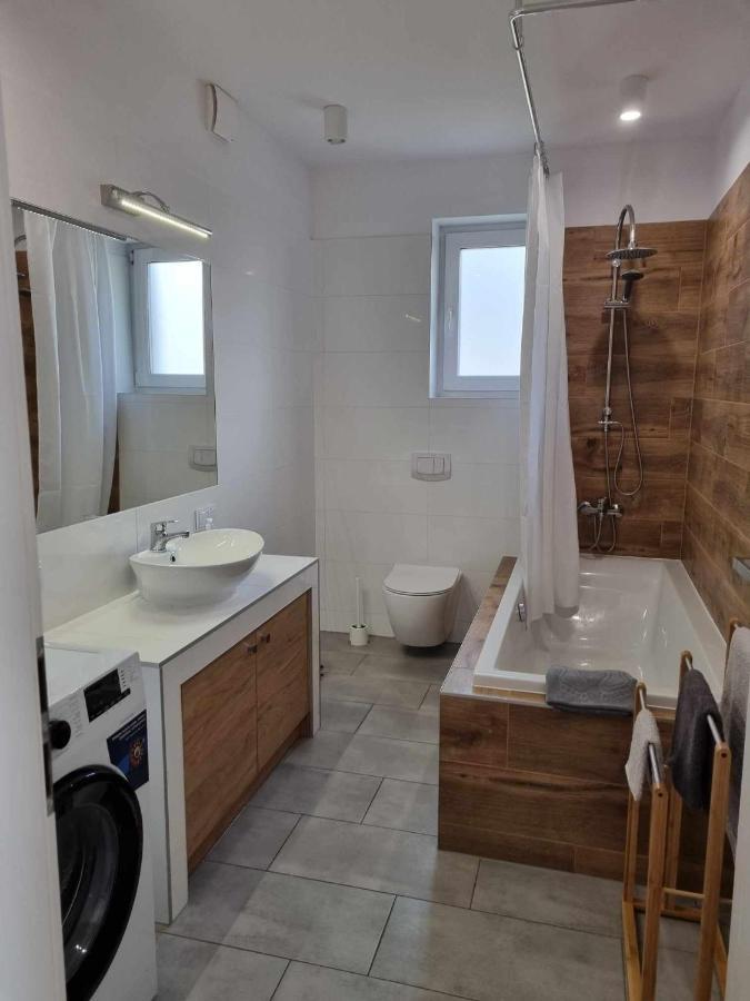 Domek Pod Swierkami -Apartament Swierkowy IV Kudowa-Zdrój Esterno foto